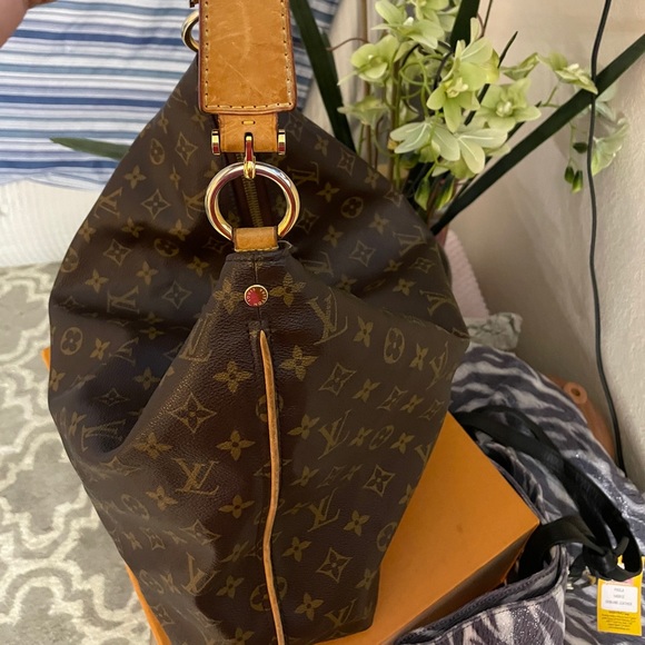 Louis Vuitton sully ❤️❤️sold - Picture 16 of 16